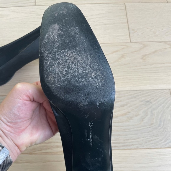 Ferragamo black satin shoes size 9 - Picture 7 of 7